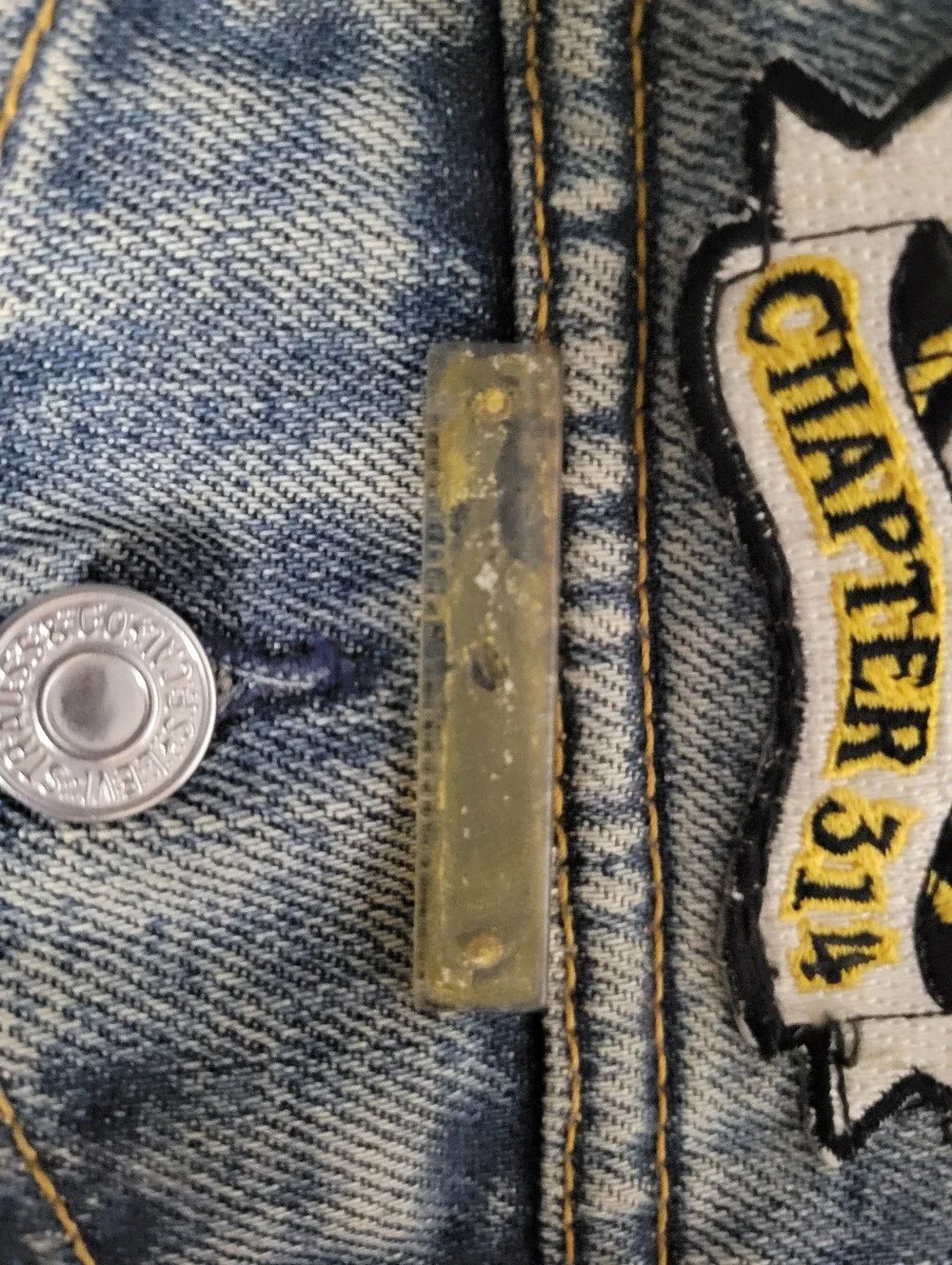 Vintage 80s Levi's 70506 Denium Biker Battle Vest CUT off Patched XL-2XL 26